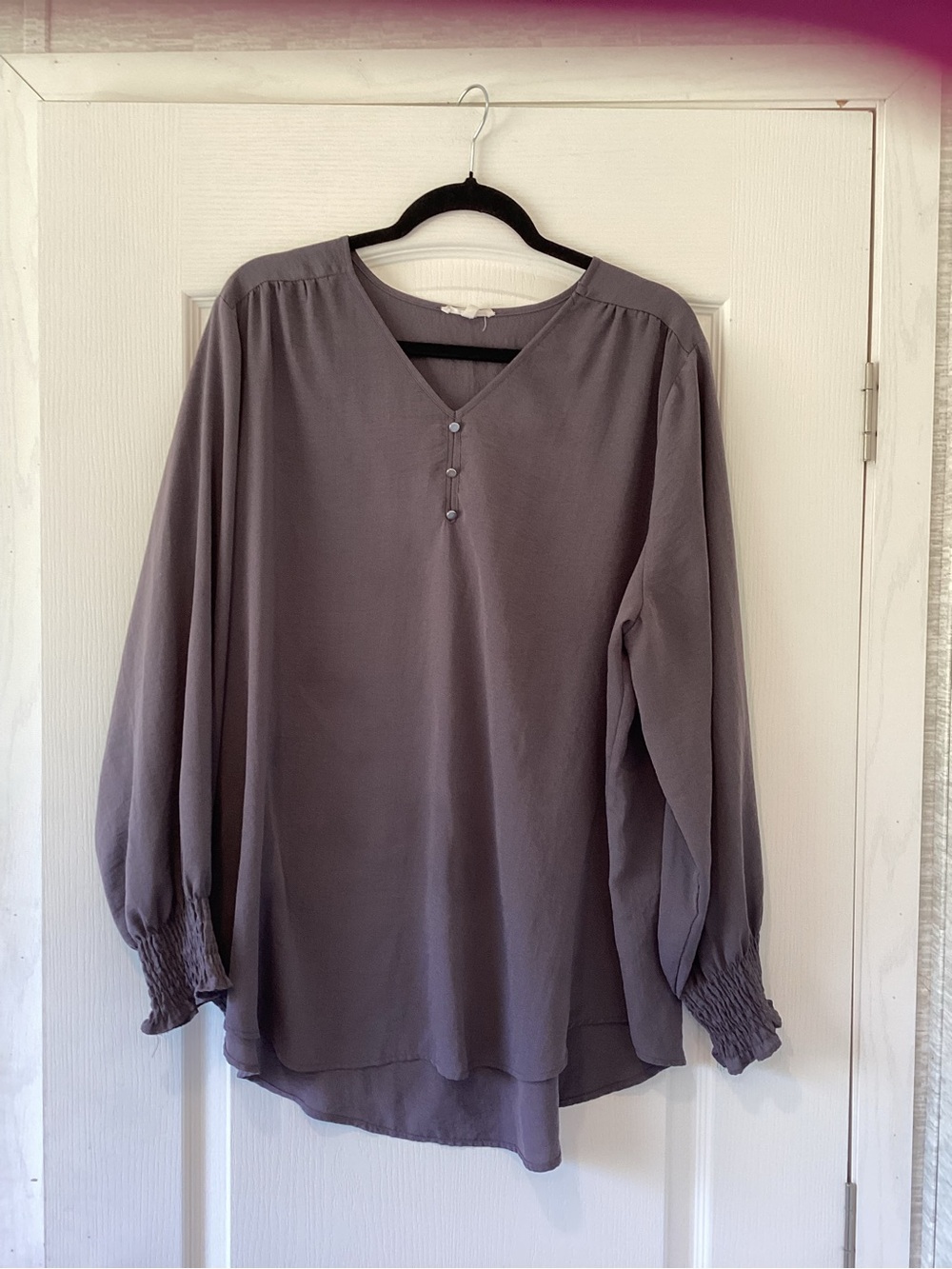 Maurices brown V-Neck Button Front Long Sleeve Blouse 1XL EUC